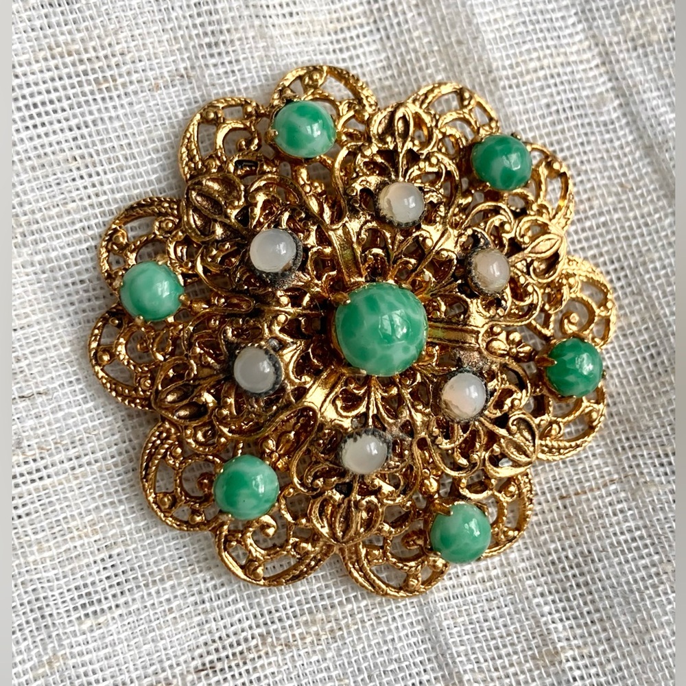 Vintage 1940s Filigree Flower Brooch w/ Peking Glass Cabochons